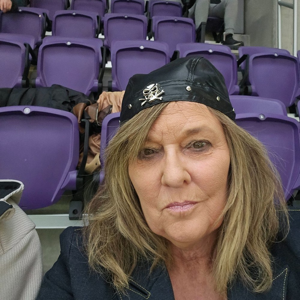 Meet your Posher, Dawn